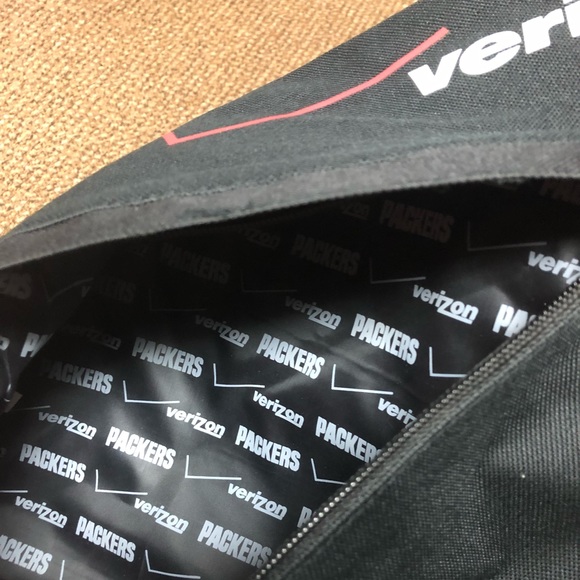 Green Bay Packers x Verizon Collab Shoulder Bag - Picture 4 of 4